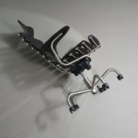 De Sede DS-2100/161 directiestoel uit onze design Home Office collectie.
 Nieuwstaat
 Donkerbruin leer