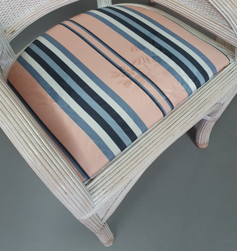 Pensil riet, Gespleten riet tafel stoelen eetkamer set.
 Breed 160
 Diepte 92
 Hoogte 75 cm