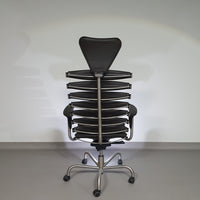De Sede DS-2100/161 directiestoel uit onze design Home Office collectie.
 Nieuwstaat
 Donkerbruin leer