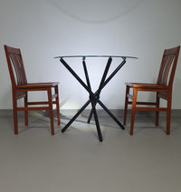 Een mooi ding is een blijvende vreugde.
 Italiaanse klaptafel jaren 80
 Aluminium frame