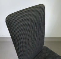Walter antonis stoelen voor Henny de Jong.