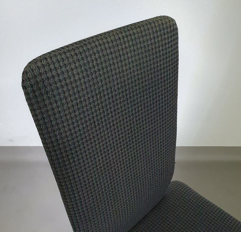 Walter antonis stoelen voor Henny de Jong.