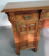 Art & Craft desk early 1920's

Height  78
Width 135
Depth 60 cm
