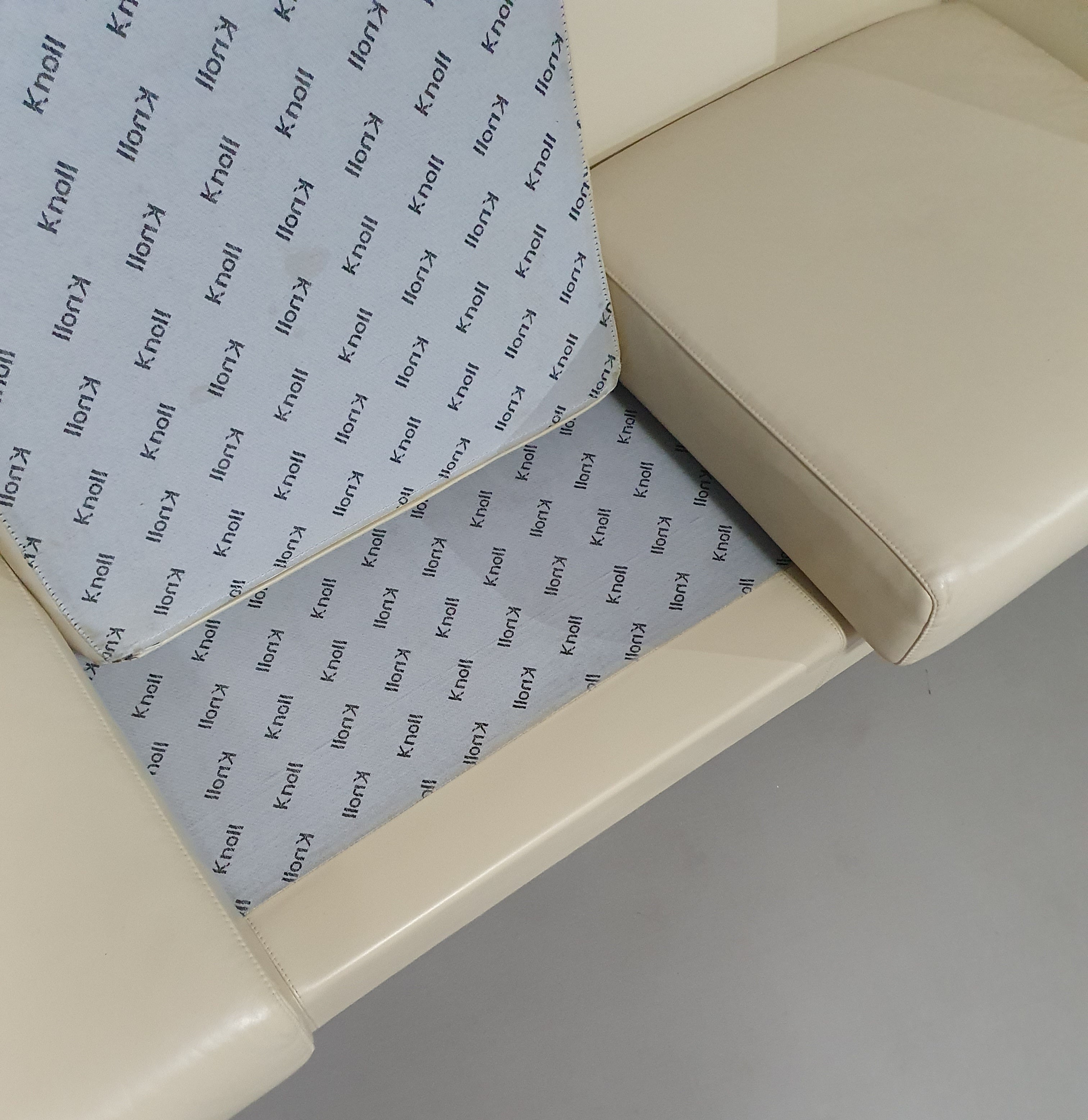 knoll : 90's Eastside Sofa, Sottsass