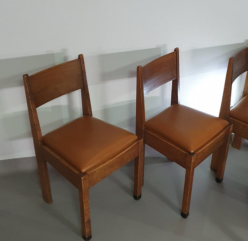 6x Utrecht Mokkum stoelen van Huizenga NV
 Gemarkeerd