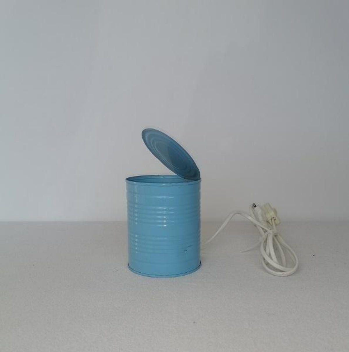 Vrieland Table lamp tin can