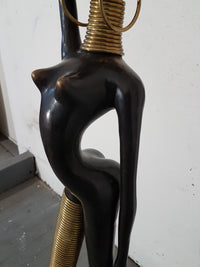 Levensgroot 169 cm bronzen Afrikaans vrouwenbeeld uit Oostenrijk, jaren 50
