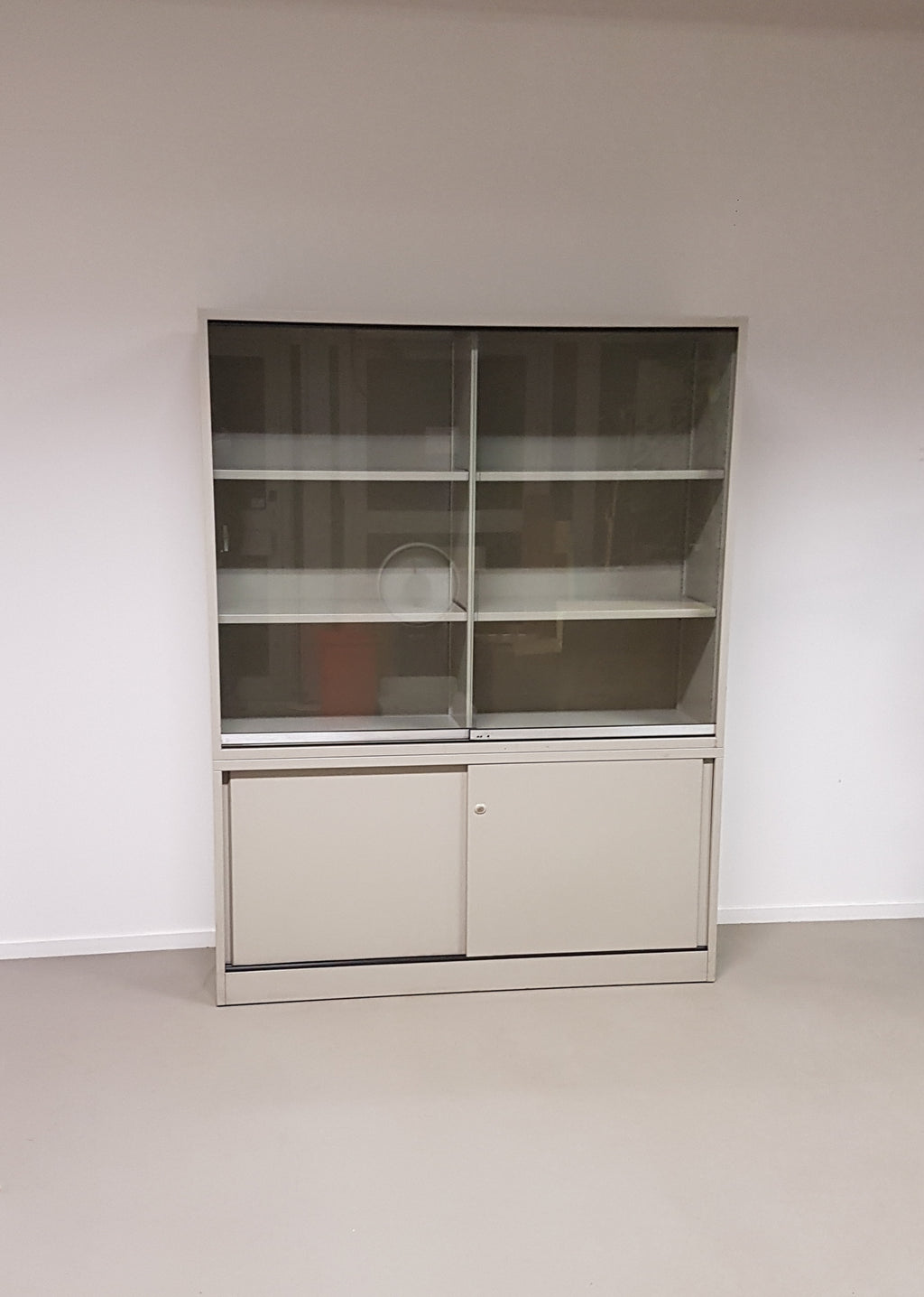 2 x Laboratorium Cabinet – Logohuman