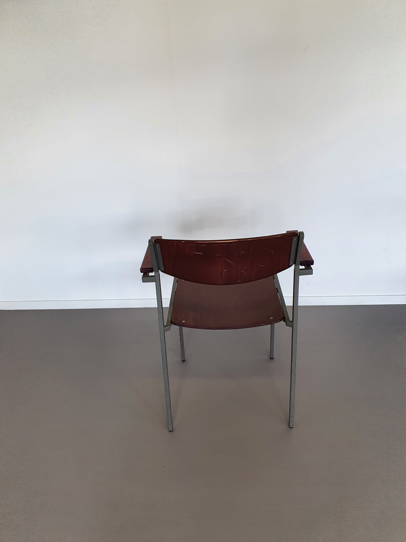 Gijs van der Sluis voor 't Spectrum met en zonder armleuning in mooie vintage staat Meerdere op voorraad.