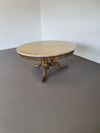 Marmeren salontafel uit de jaren 60, bovenblad is Italiaans marmer met prachtige kleuren en tekening (geen schade aan het blad) het blad ligt op een vuur verguld onderstel met veel details. ○ 90cm x 42cm