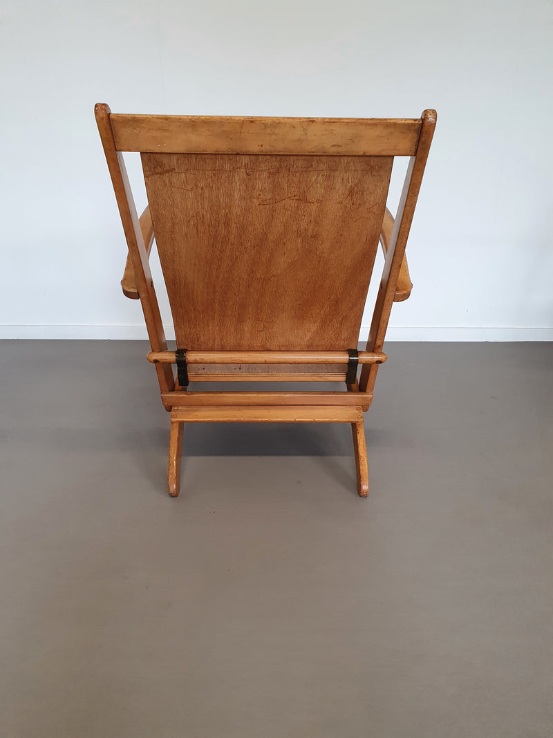 Vouwstoelen van multiplex uit het midden van de eeuw
