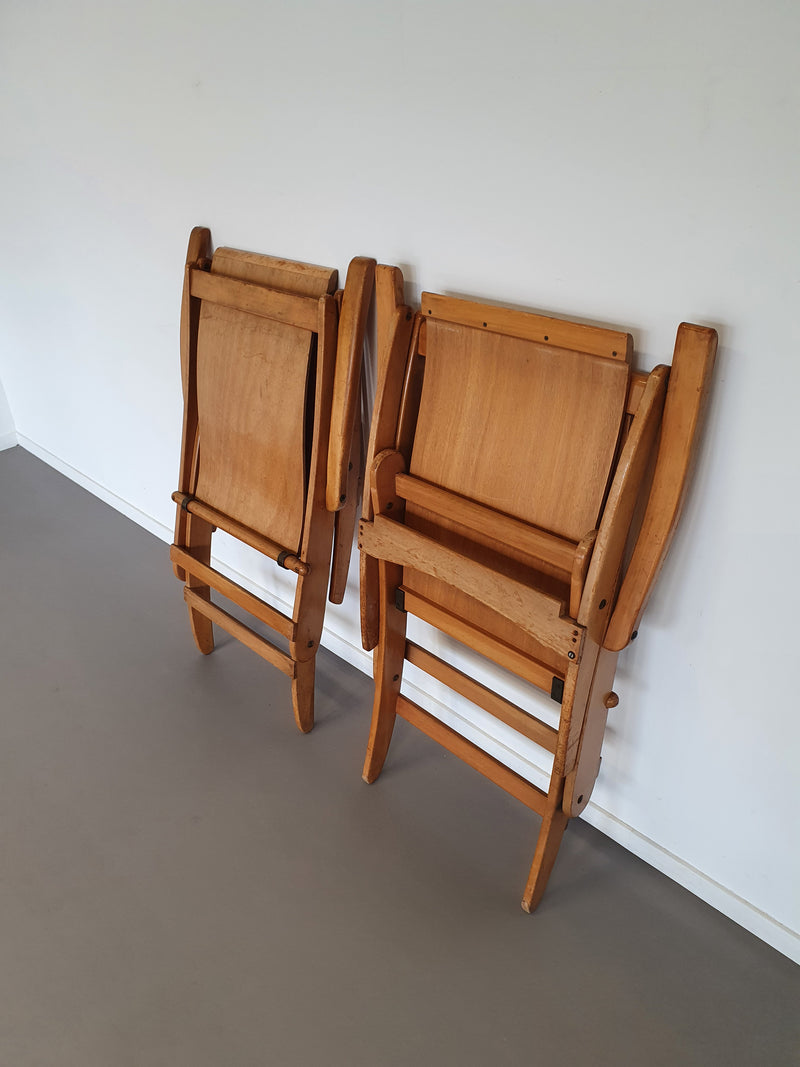 Vouwstoelen van multiplex uit het midden van de eeuw