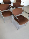6 x retro stoel jaren zeventig in goede staat. 2 stoelen hebben een lage rugleuning en armleuningen