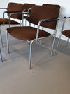 6 x retro stoel jaren zeventig in goede staat. 2 stoelen hebben een lage rugleuning en armleuningen