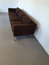 Artifort bank C905 van Kho Liang Ie 240 x 80 x 65 cm. Originele bekleding bruine boucléwol
