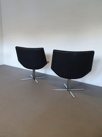Leren, zware lounge stoelen. Breed 75 - hoog 87 - diep 70 cm. Prijs is voor de set.