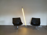 Leren, zware lounge stoelen. Breed 75 - hoog 87 - diep 70 cm. Prijs is voor de set.