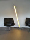 Leren, zware lounge stoelen. Breed 75 - hoog 87 - diep 70 cm. Prijs is voor de set.