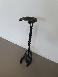 Brutalist Chain Astray
