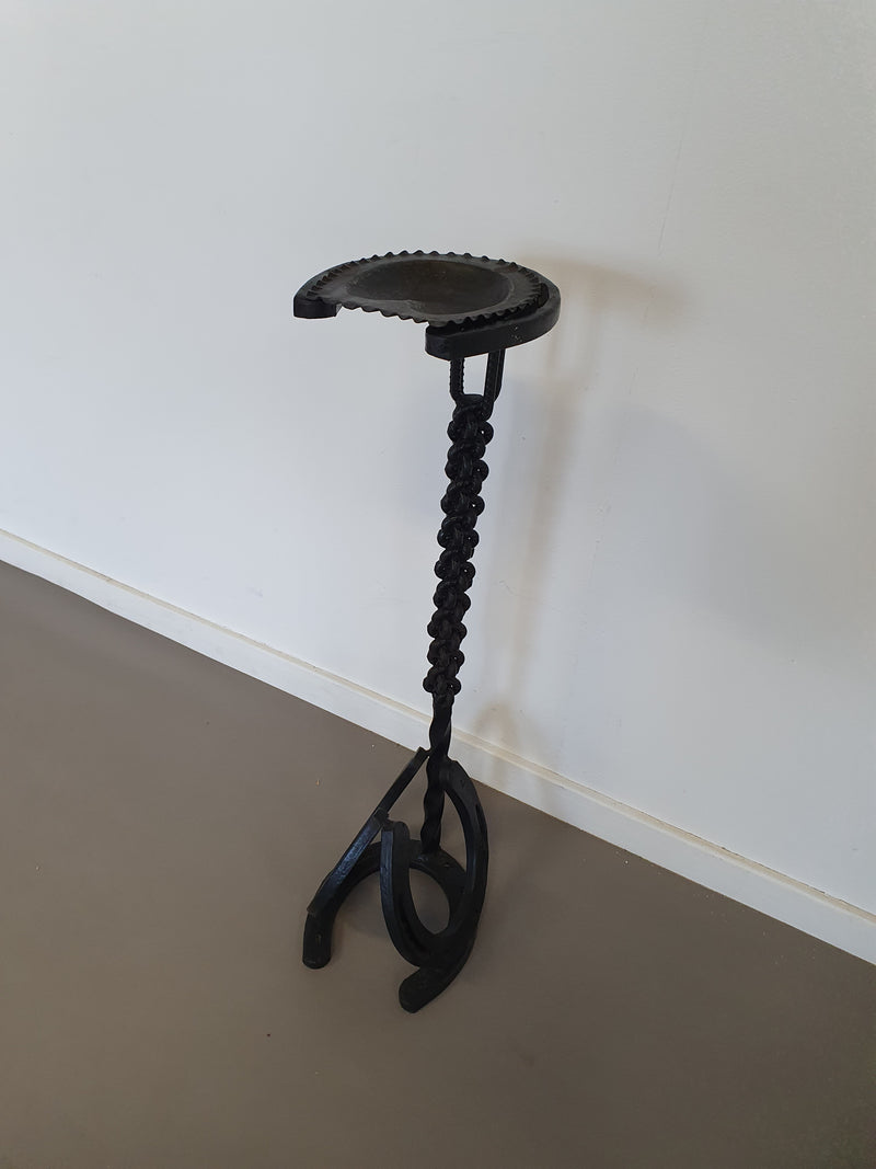Brutalist Chain Astray