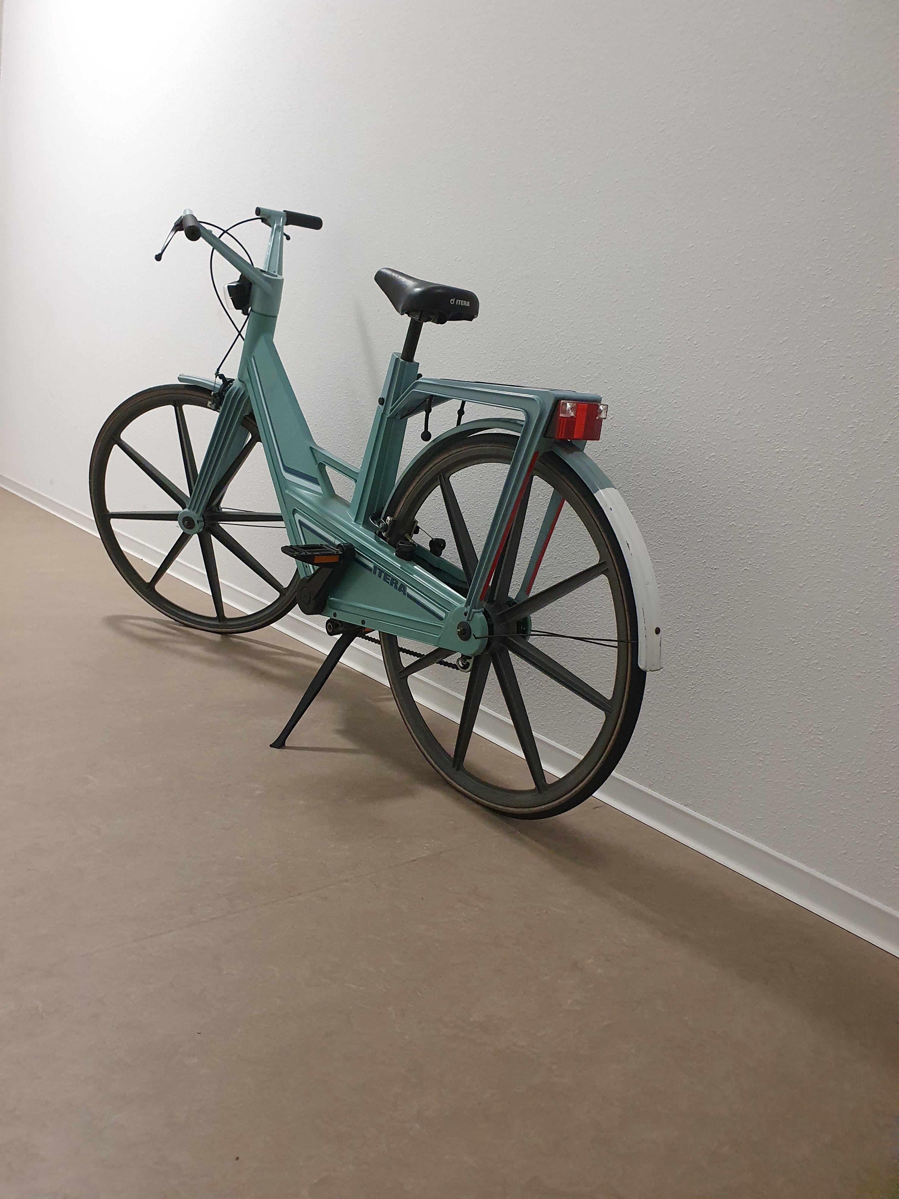 Retro blue top bike
