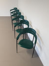 Set van zes zeldzame groene leren stiletto stoelen van Arrben met zwart frame
