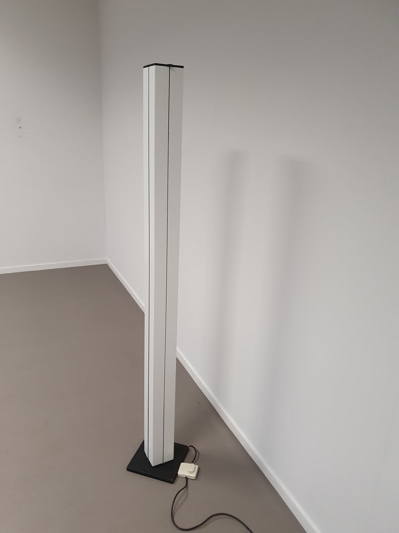 Witte Ettore Sottsass Moonlight vloerlamp nr. 14104, Italië jaren 70 