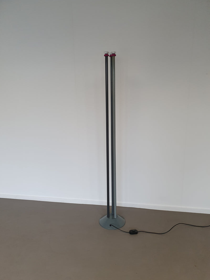 Trilumen floor lamp by Hans Von Klier for Bilumen Milano. Lamp uses halogen light bulbs. Floor lamp measures 175 x 30 cm