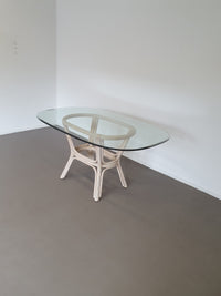 Bureau/tafel van gespleten riet.