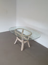 Bureau/tafel van gespleten riet.