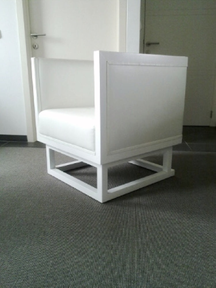Paar zeldzame originele 'Cabinet Chairs' van Josef Hoffmann, handgemaakt rond de jaren 1980 door Wittmann Austria. Ontworpen in 1903, voor het Weense huis van Dr. Salzer.