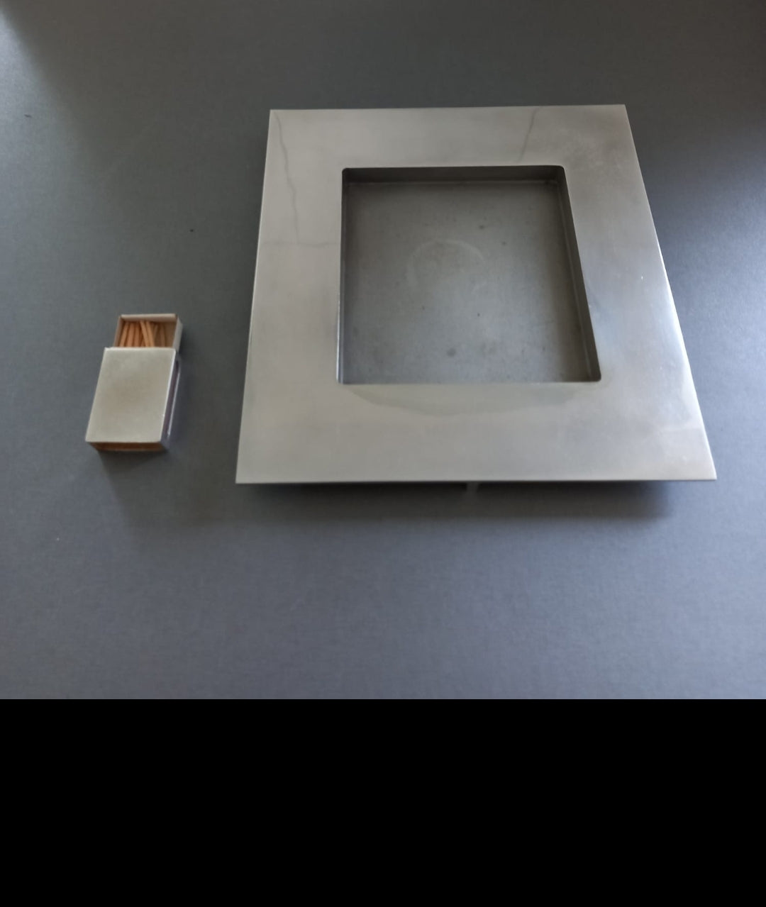 ALUMINIUM ASBAK VAN GEGOTEN DOOR ETTORE SOTTSASS VOOR IL SESTANTE, 1962